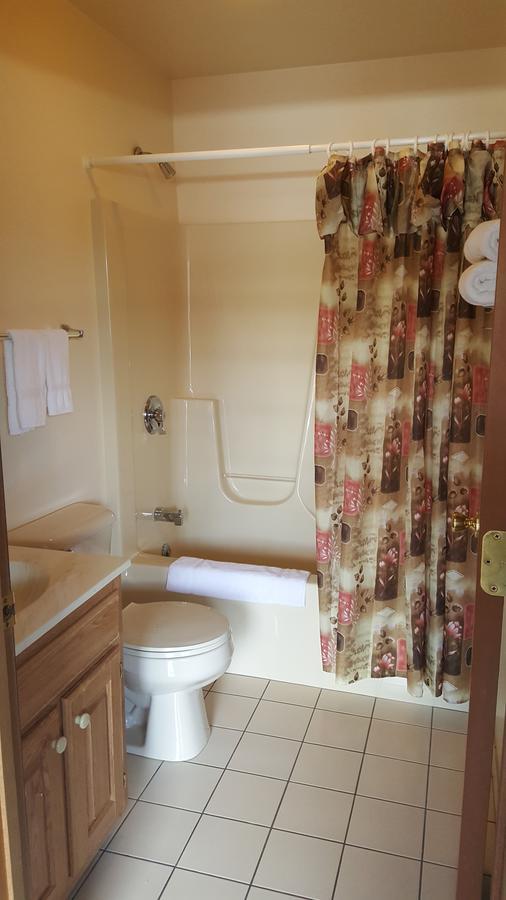 Alpine Motel In Heart Of Wisconsin Dells Downtown. Luaran gambar