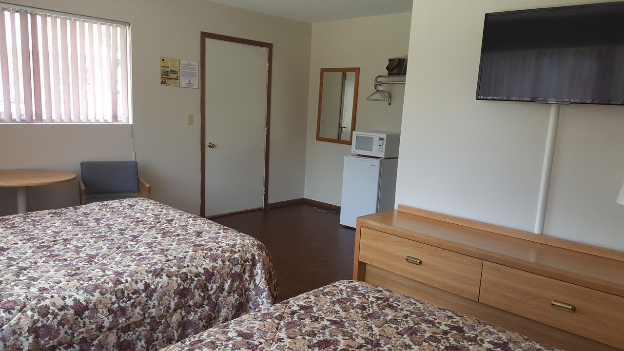 Alpine Motel In Heart Of Wisconsin Dells Downtown. Luaran gambar
