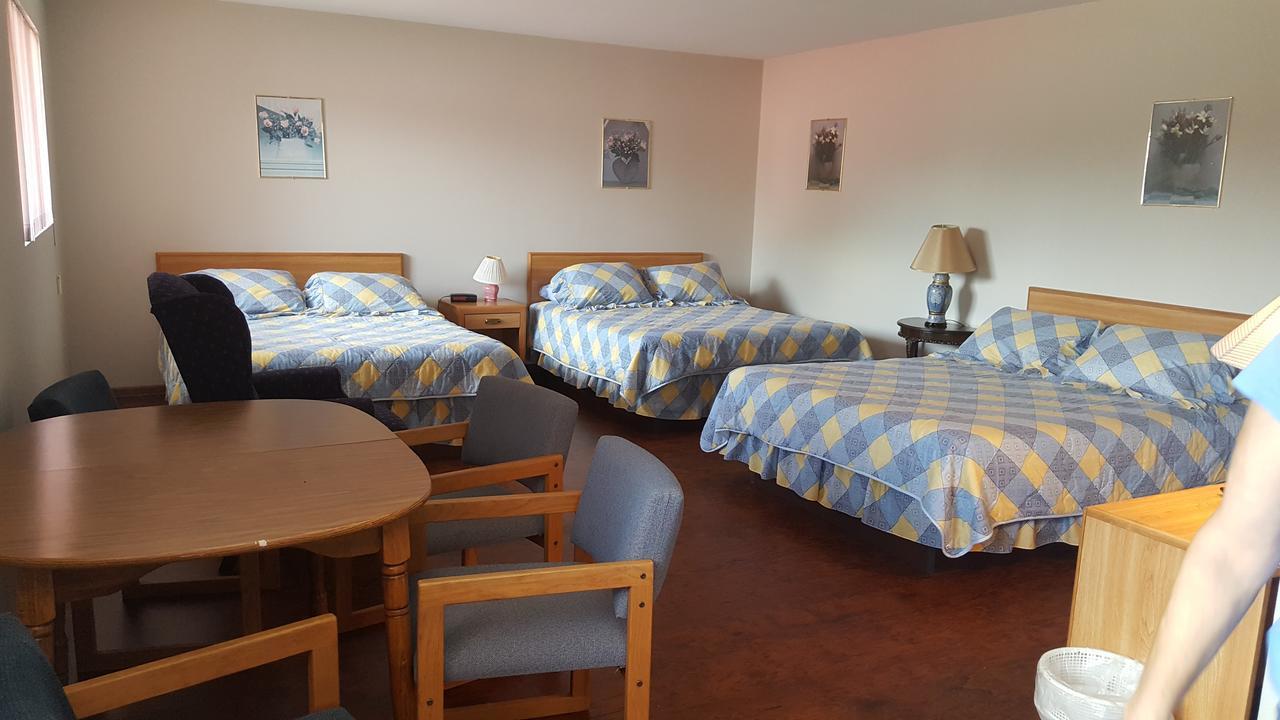 Alpine Motel In Heart Of Wisconsin Dells Downtown. Luaran gambar