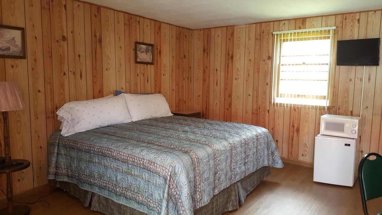 Alpine Motel In Heart Of Wisconsin Dells Downtown. Luaran gambar