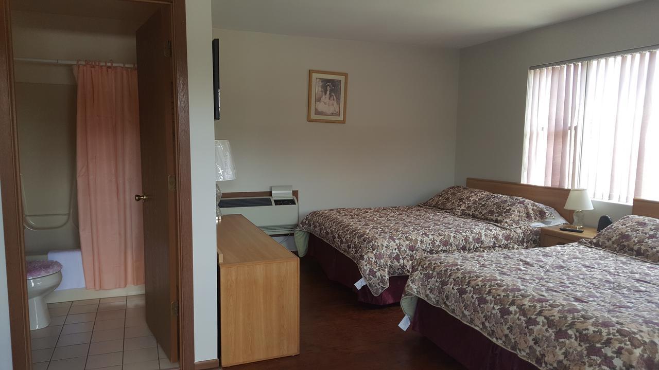 Alpine Motel In Heart Of Wisconsin Dells Downtown. Luaran gambar