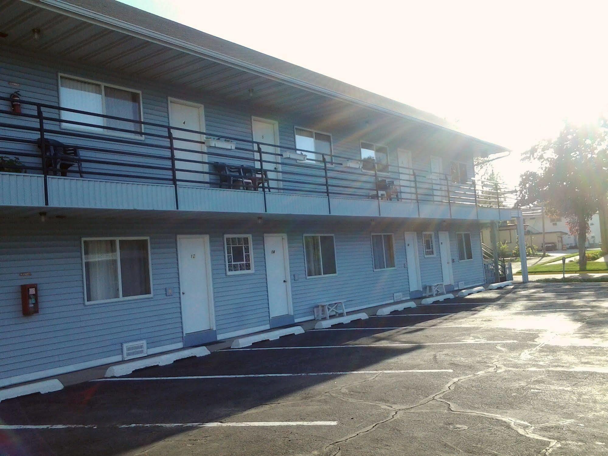 Alpine Motel In Heart Of Wisconsin Dells Downtown. Luaran gambar